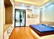 Bán nhà Trường Chinh 5 tầng long lanh, trung tâm, siêu tiện ích, sổ vuông