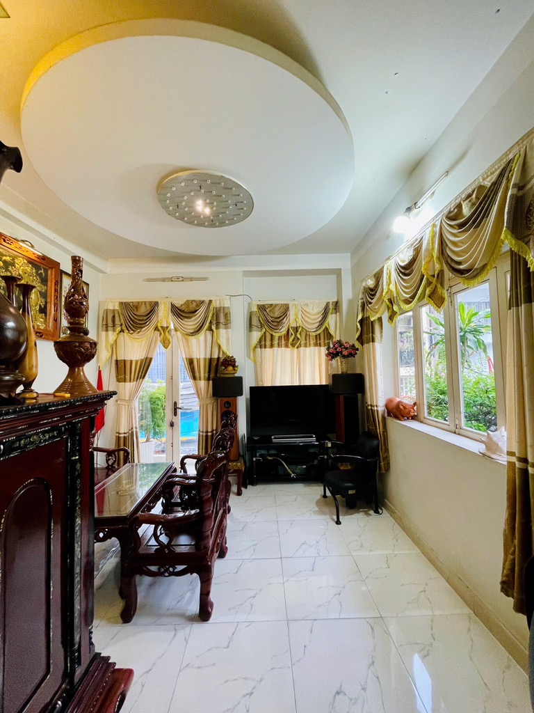 ĐẦU TƯ NGAY – LÔ GÓC GIÁP QUẬN 1 – NHÀ ĐÚC 3 LẦU – KINH DOANH ĐỈNH
