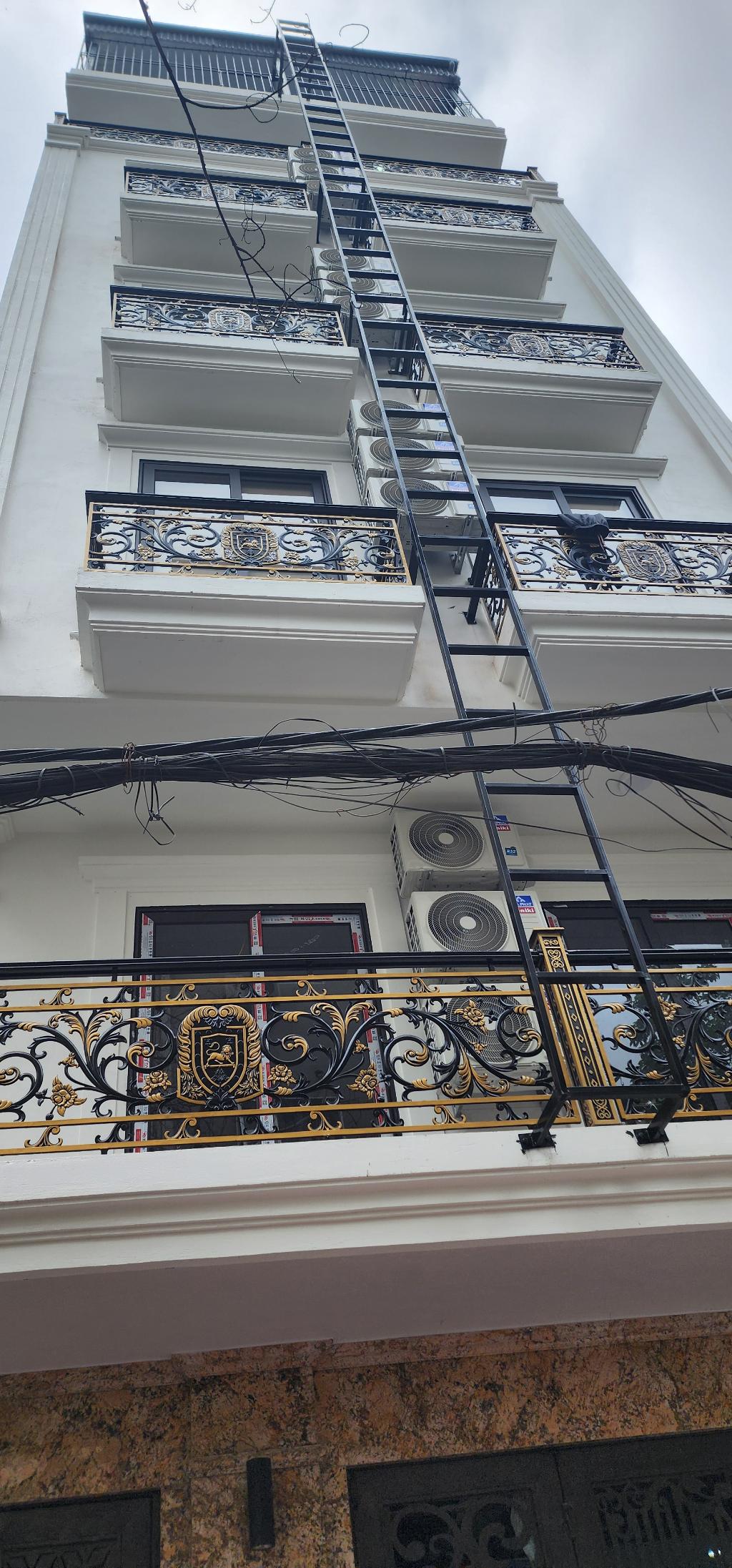 MINH KHAI,HAI BÀ TRƯNG 28tỷ 102m Ô TÔ ĐỖ CỬA 25 PHÒNG CHO THUÊ,CHUYỂN ĐỔI NHU CẦU NÊN BÁN