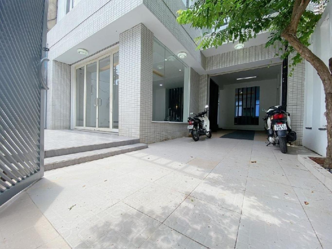 Bán nhà mặt tiền KDC Phong Phú, 9×20, Biệt thự Vip, View sông Rạch Lớn Lh 0931172218