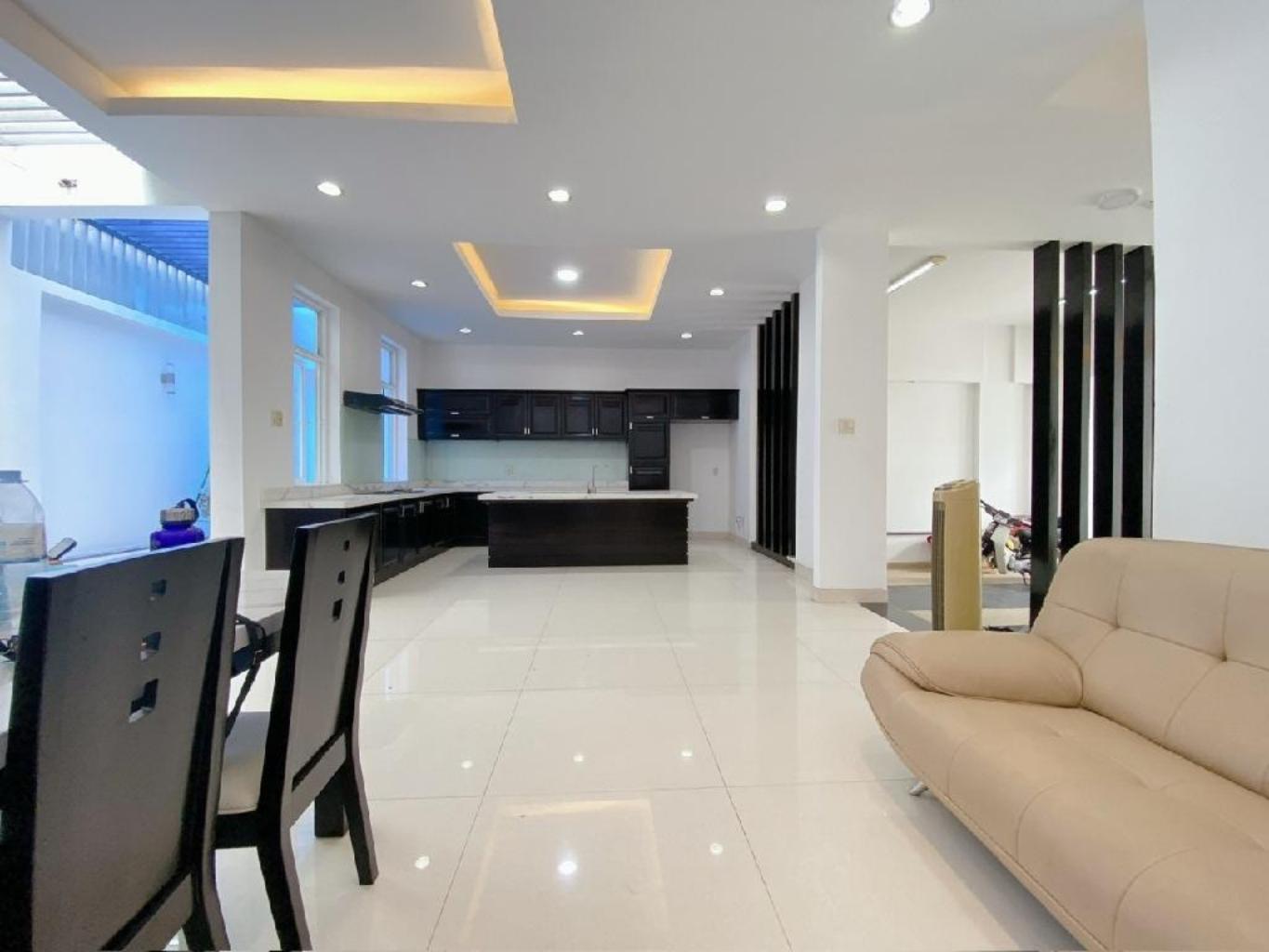 Bán nhà mặt tiền KDC Phong Phú, 9×20, Biệt thự Vip, View sông Rạch Lớn Lh 0931172218