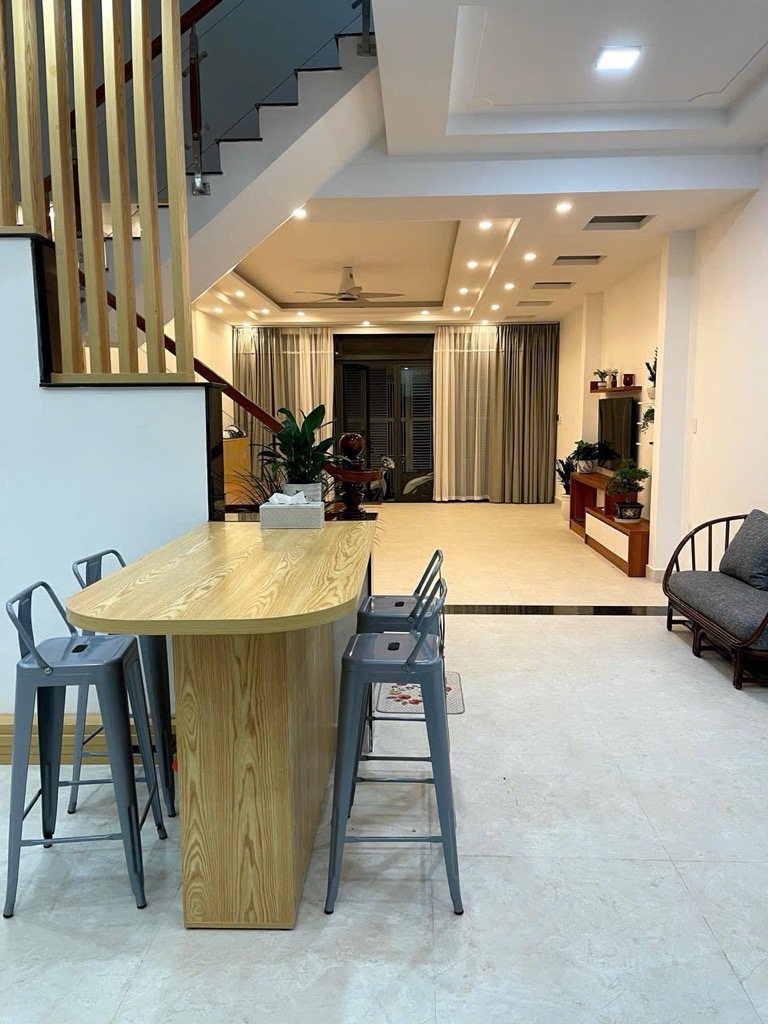 Bán nhà mặt tiền 4 tầng Phạm Thế Hiển, 6×20, chỉ 10 tỷ 8