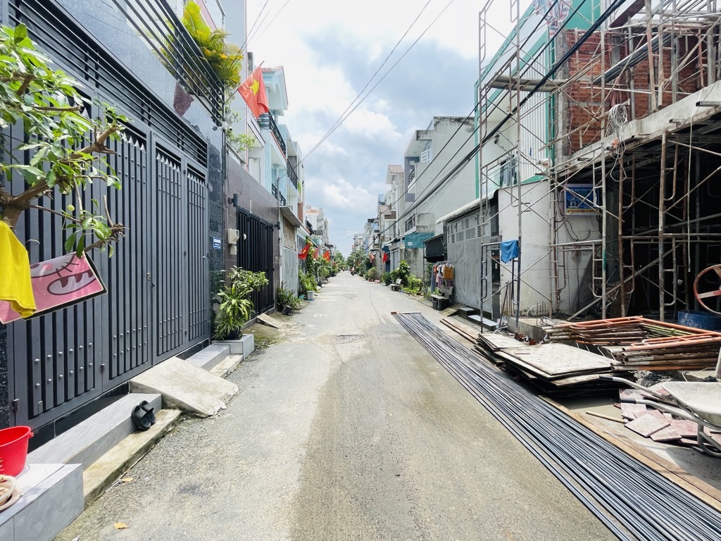 BÁN NHÀ ĐẸP 5.25 TỶ PHƯỜNG LONG TRƯỜNG, QUẬN 9 GẦN ĐƯỜNG NGUYỄN DUY TRINH