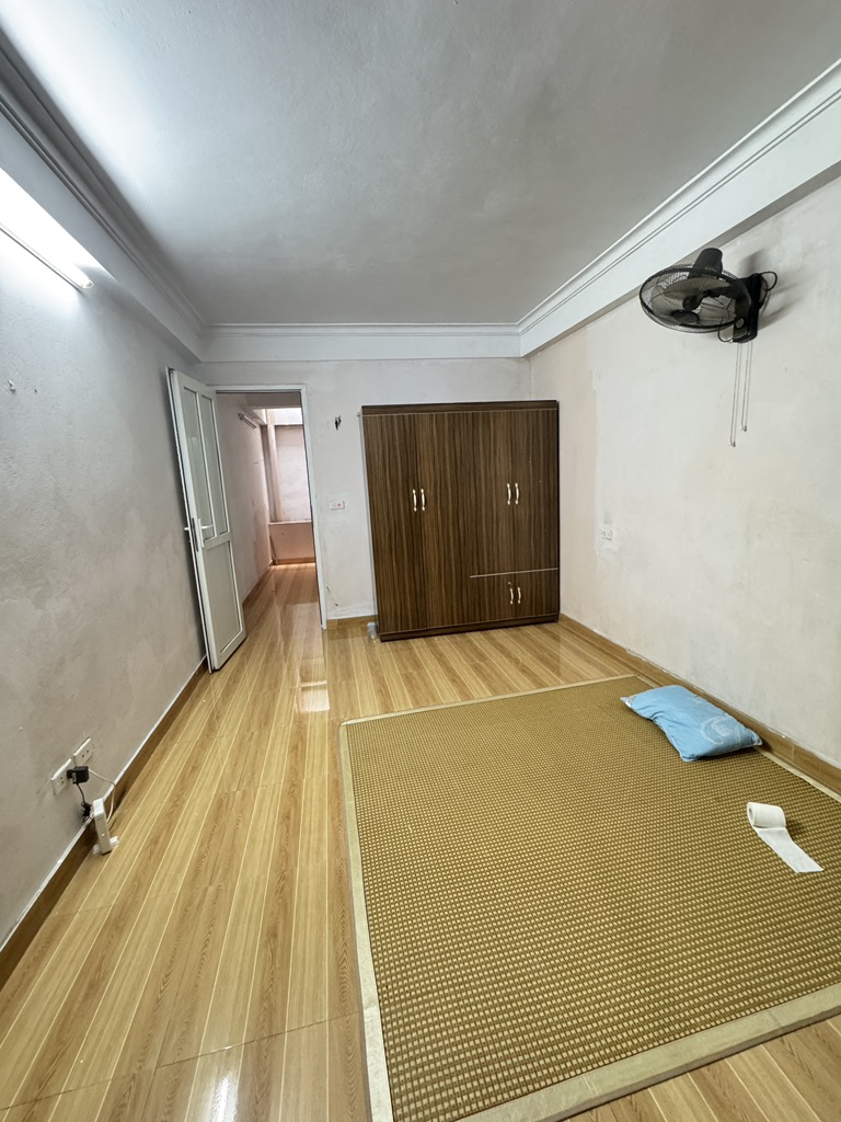 Bán nhà mặt ngõ 405 Ngọc Thuỵ 31m x 3T oto thông, kinh doanh nhỉ chì 5 tỷ 1 còn tl. LH 0936123469