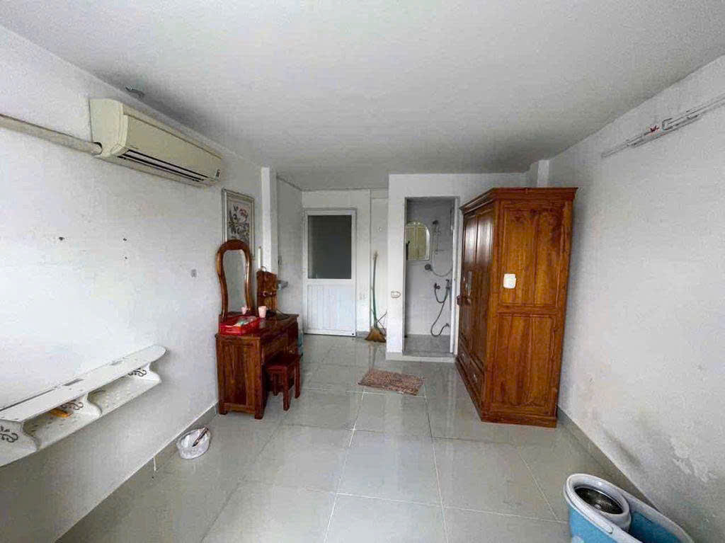 Nhà hẻm Âu Dương Lân P.Chánh Hưng, Giá : 3.3 Tỷ (T/L)