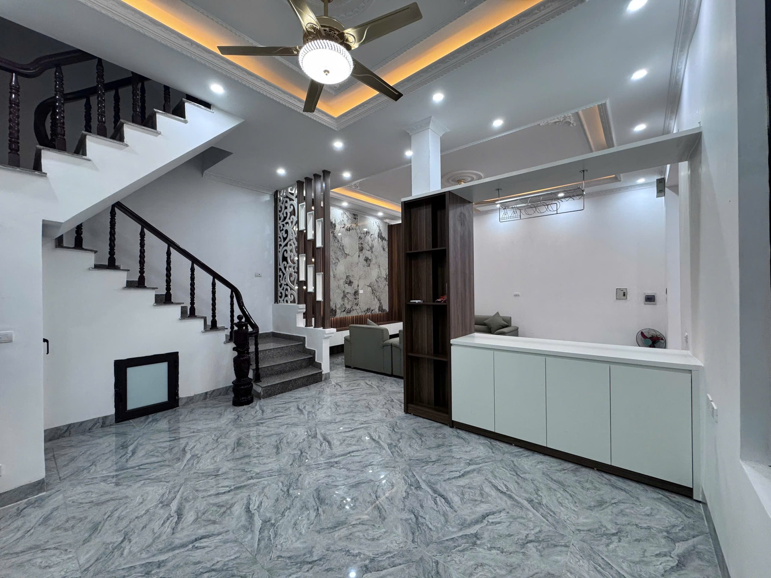 NHÀ CHÍNH CHỦ – BÁN GẤP – 60M -4 T ĐỦ CÔNG NĂNG 10M Ô TÔ TRÁNH. ĐẠI ĐỒNG – ĐÔNG MỸ