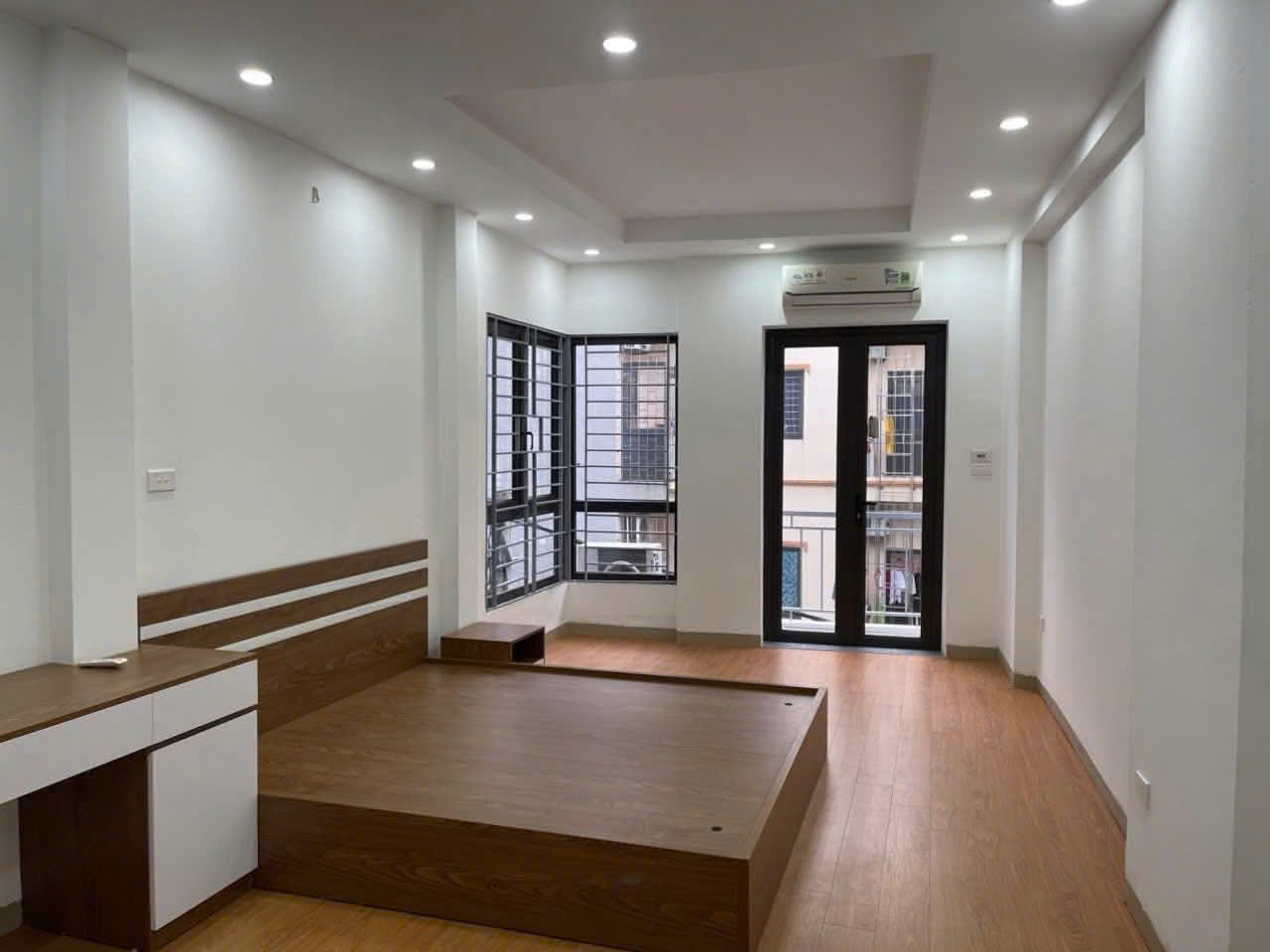 Bán nhà Mỹ Đình 35/42m2 4 tầng lô góc giá 8 tỷ