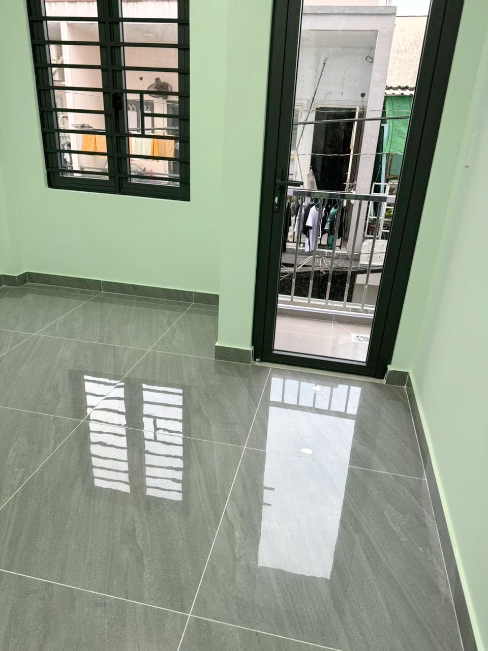 Nhà mới 2lầu/ST cách MT vài căn Tùng Thiện Vương P12Q8