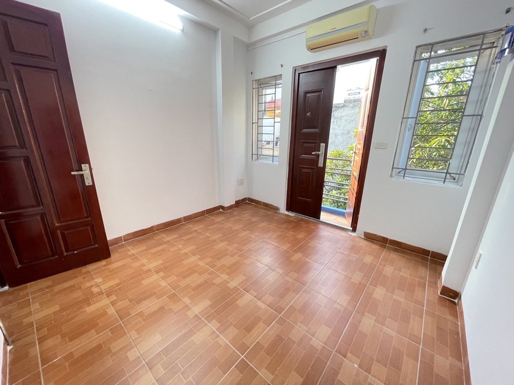 Bán nhà Định Công Hạ, Hoàng Mai, Gần Hồ, ngõ ba gác, 32m2, 5.9 tỷ(CTL)