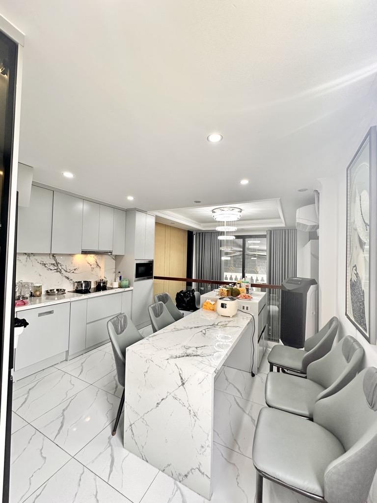 Nhà phố Xuân La 54m2, 6 tầng, thang máy, ô tô đỗ cửa, kinh doanh mọi loại hình