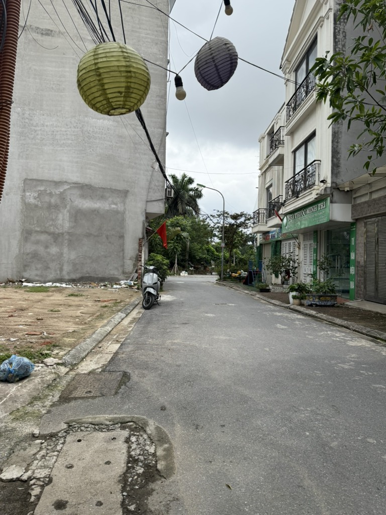 Bán đất Ngọc Thuỵ 66m lô góc, oto tránh thông giá hơn 16 tỷ còn tl. LH 0936123469