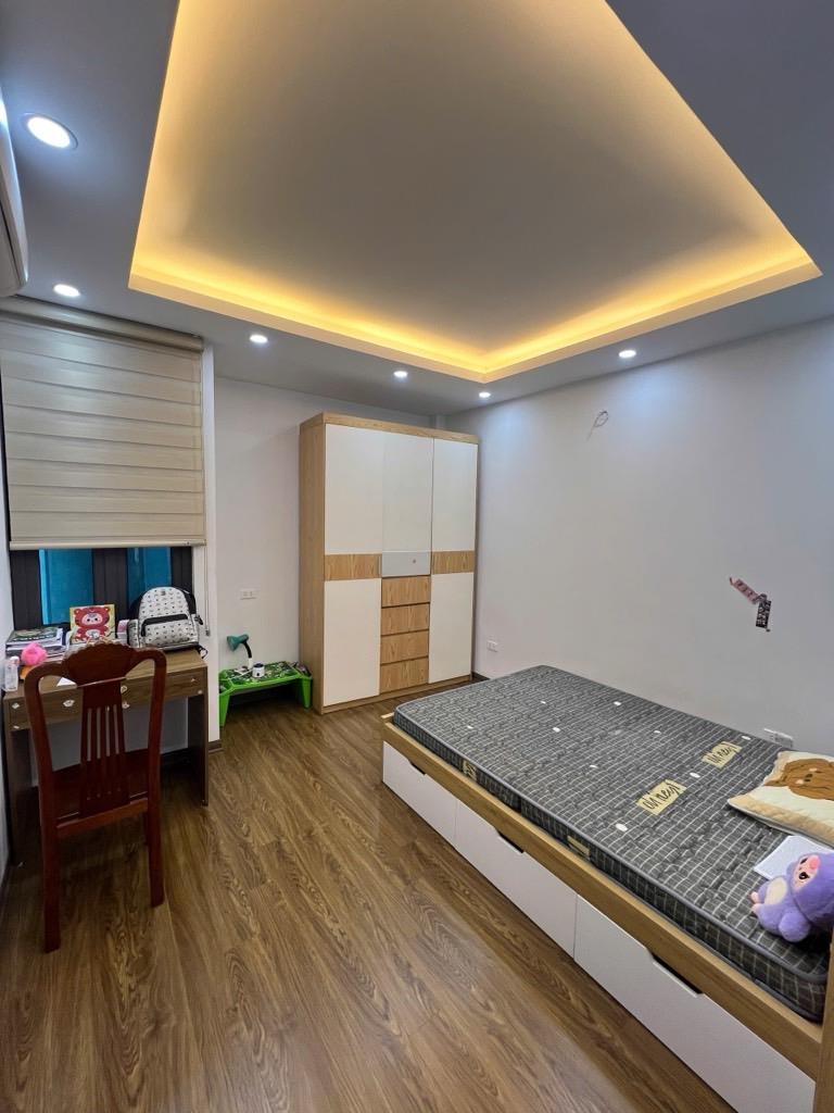 Chính chủ bán nhà 39m2, 5 tầng, tại Thụy Phương, ô tô đỗ ngày đêm