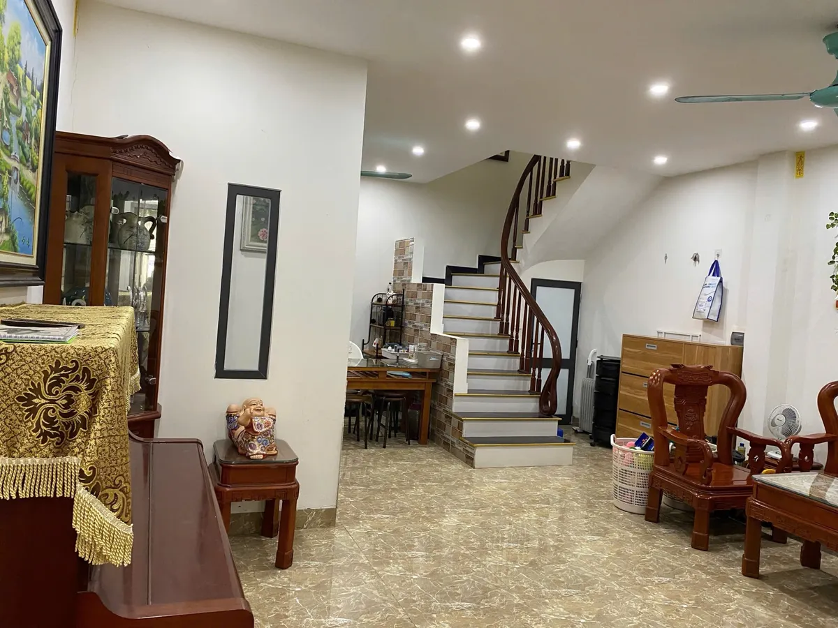 BÁN NHÀ RIÊNG Gia Quất 52.7m2 X 4 tầng MT8m, 9.15 Tỷ Long Biên Hà Nội.
