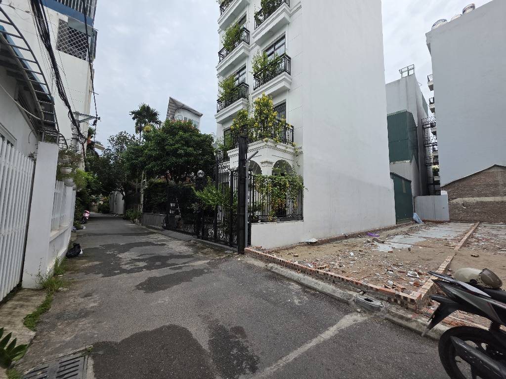 Chỉ Hơn 140tr/m ! Đất Ngọc Thuỵ trong đê. nở hậu, oto tải vào đất ngay trường pháp, cv. Hiếm !