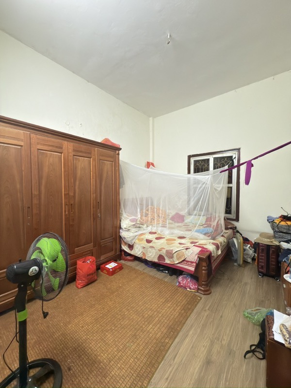 Nguyễn Trãi, siêu phẩm, mặt tiền rộng, nhà đẹp, cách phố vài chục M