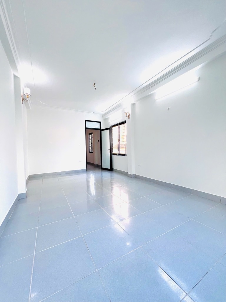 BÁN NHÀ ĐỨC GIANG, LONG BIÊN- LÔ GÓC, 40M-NHỈNH 8 TỶ(TL)