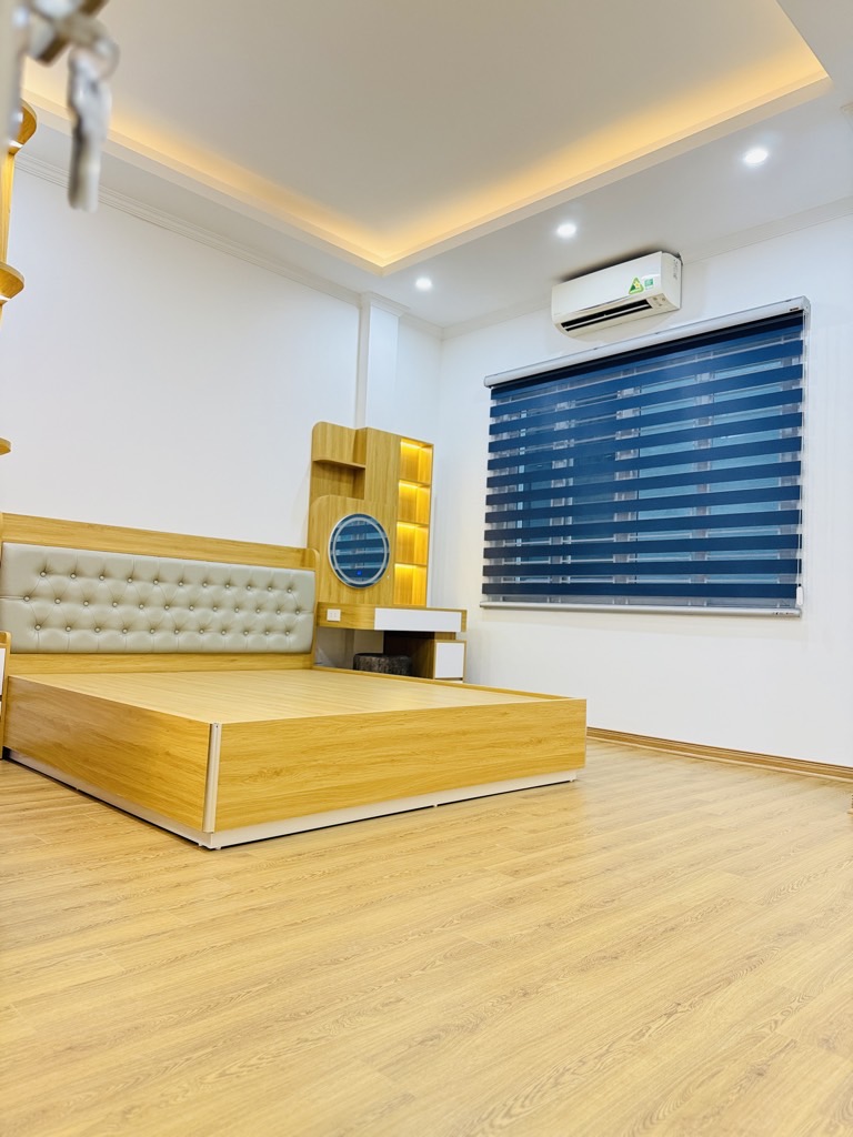 bán nhà Thanh Xuân 40m 4 tầng, siêu đẹp, hiếm có, vị trí đắc địa, tặng full nội thất ở luôn, sổ phân lô