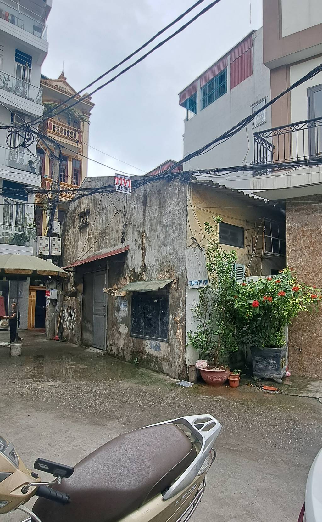 Bán nhà C4 ô cách, 42m x 4,5m MT, lô góc, oto tránh thông nhỉnh 8 tỷ có tl. LH 0936123469