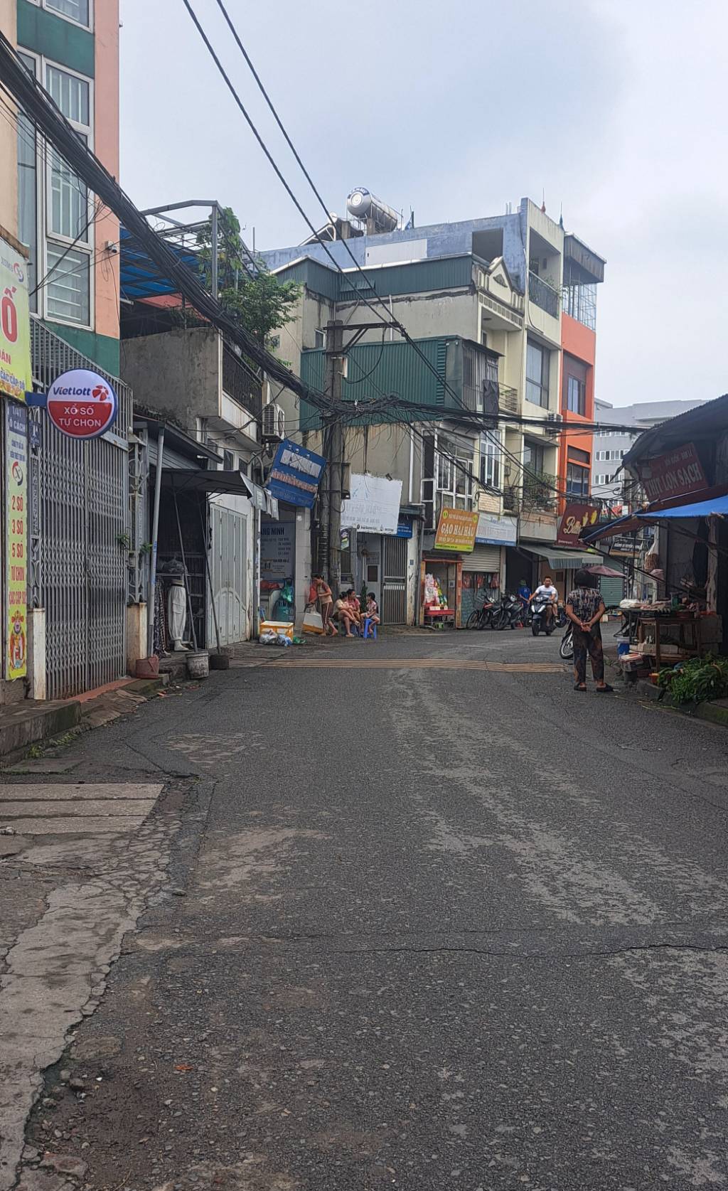 Bán nhà C4 ô cách, 42m x 4,5m MT, lô góc, oto tránh thông nhỉnh 8 tỷ có tl. LH 0936123469