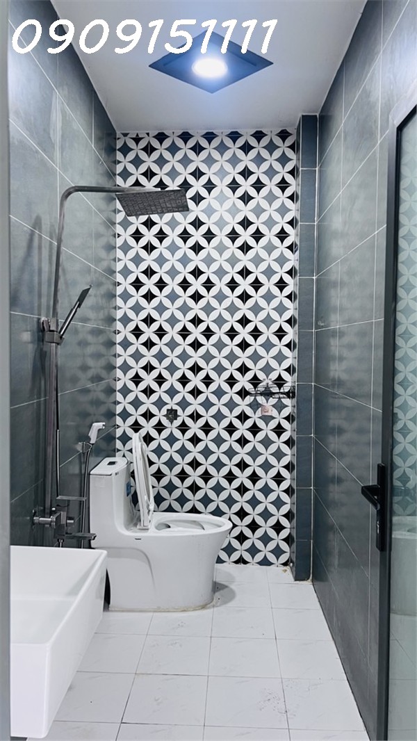 BÁN GẤP NHÀ 2 TẦNG-63M2-HUỲNH TẤN PHÁT-QUẬN 7-NHỈNH 5 TỶ