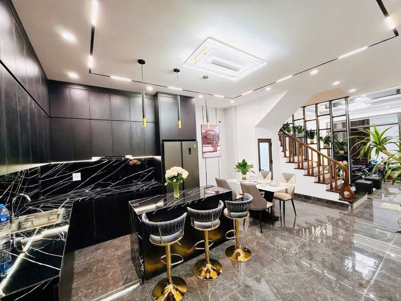 HOT !!! SỞ HỮU NGAY CĂN NHÀ ĐẸP – GIÁ TỐT – Vị Trí Đắc Địa Tại Đại La, Quận Hai Bà Trưng