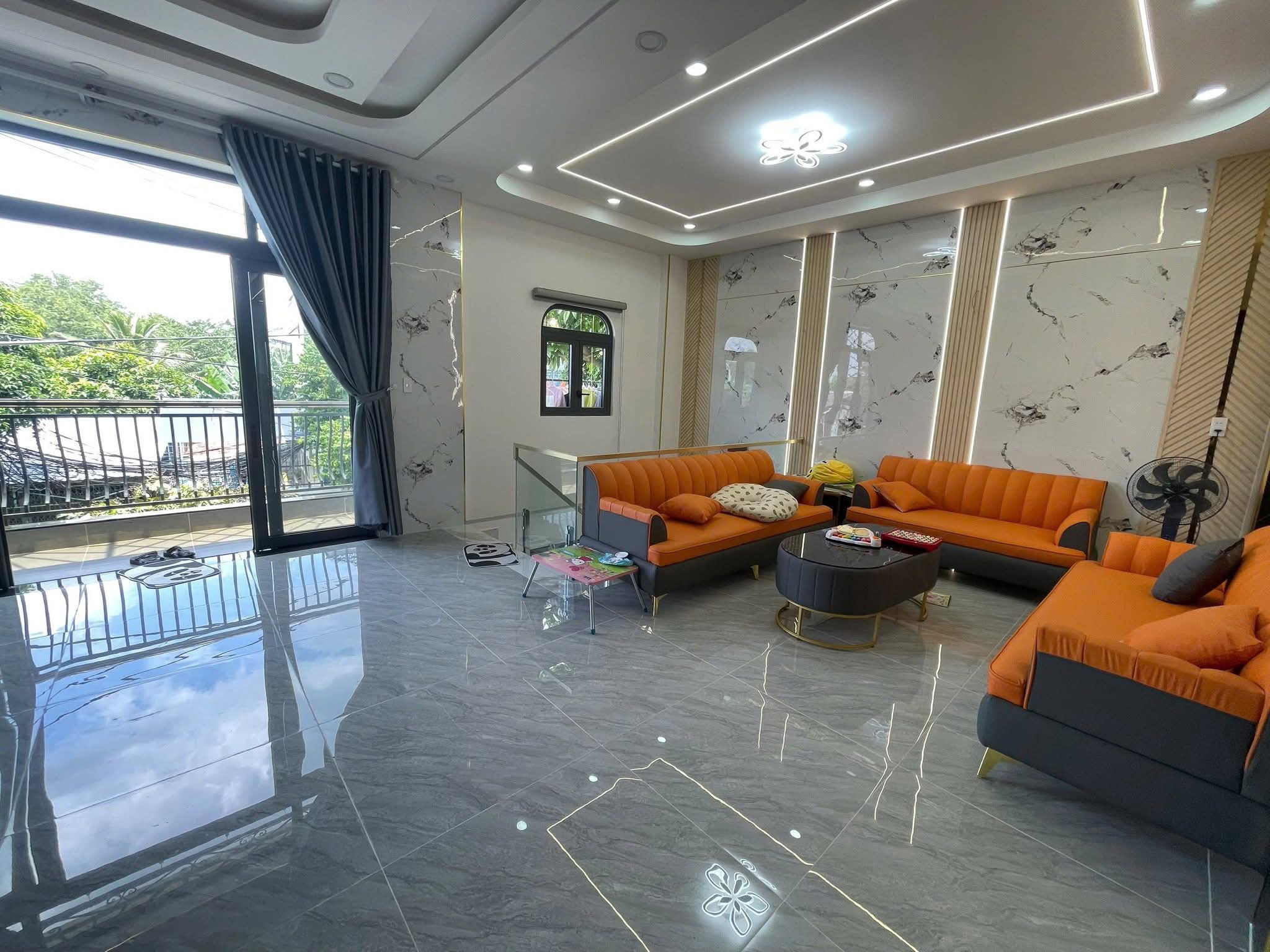 Nhà Mặt Tiền đường Thới Tam Thôn 9, Hóc Môn 7.8X22M Đúc 2 Tấm