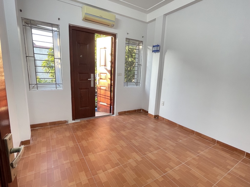 Bán nhà Định Công Hạ, Hoàng Mai, Gần Hồ, ngõ ba gác, 32m2, 5.9 tỷ(CTL)