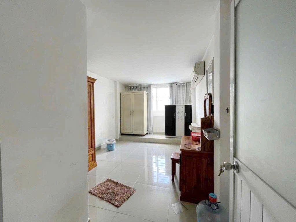 Nhà hẻm Âu Dương Lân P.Chánh Hưng, Giá : 3.3 Tỷ (T/L)