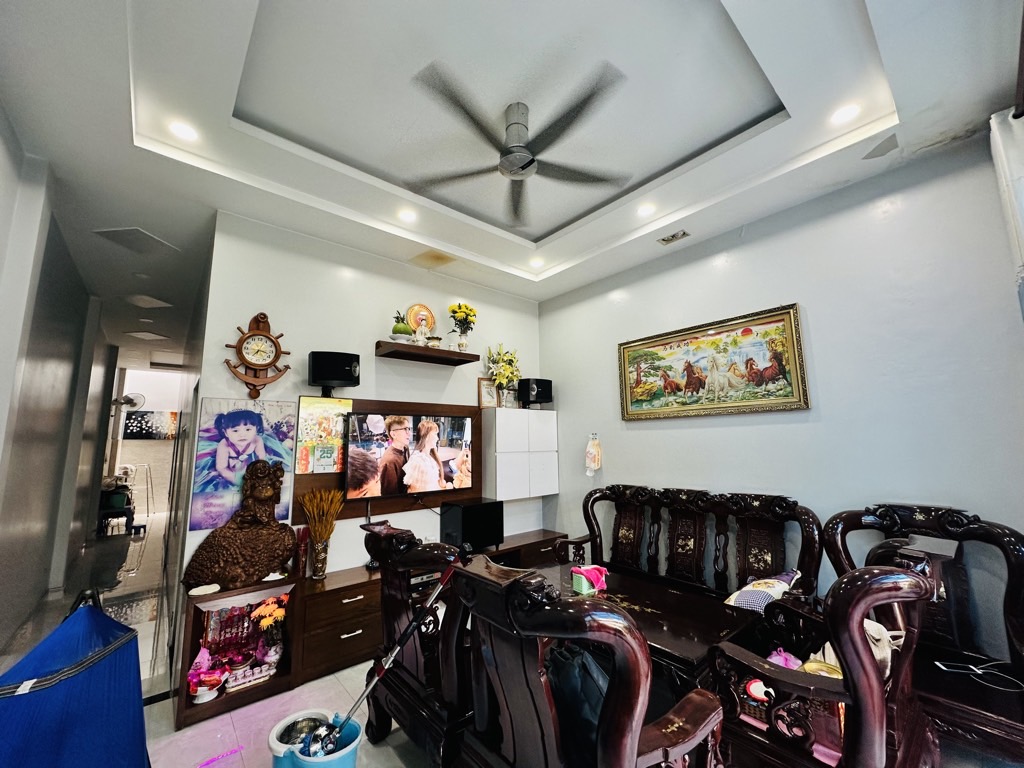 NHÀ NGON KHU VIP XE HƠI VÀO NHÀ – 90m2 (4.5 x 20) MỚI TINH ĐÓN Ở NGAY