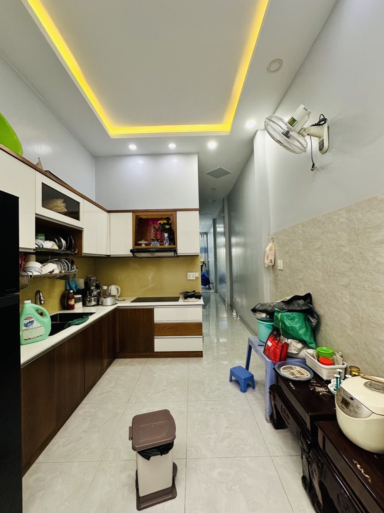 NHÀ NGON KHU VIP XE HƠI VÀO NHÀ – 90m2 (4.5 x 20) MỚI TINH ĐÓN Ở NGAY