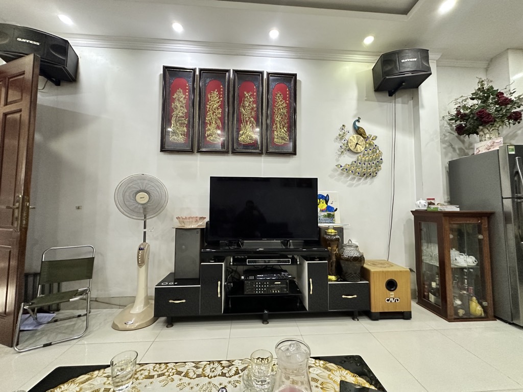 BÁN NHÀ GIA QUẤT, LONG BIÊN-35M- NHỈNH 6 TỶ( TL)