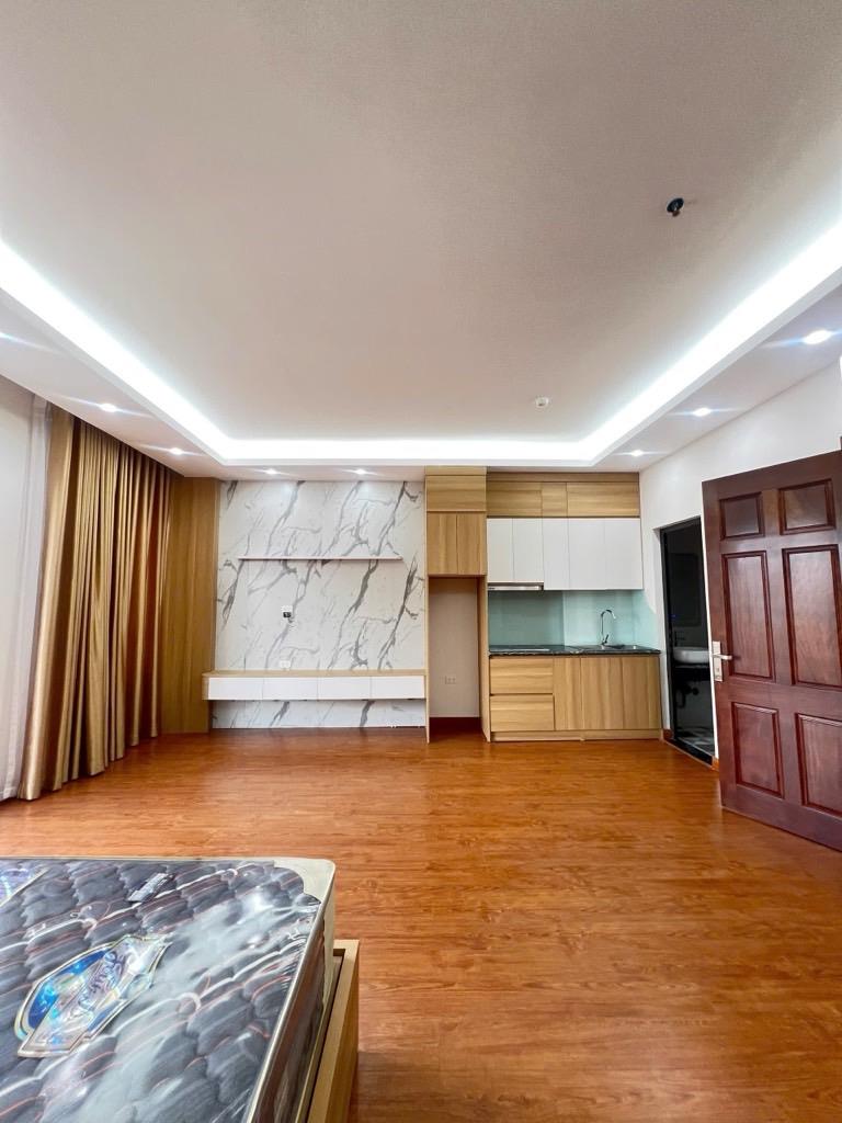 Mặt phố Lạc Long Quân – Xuân La 57m2, 6 tầng, thang máy, kinh doanh sầm uất