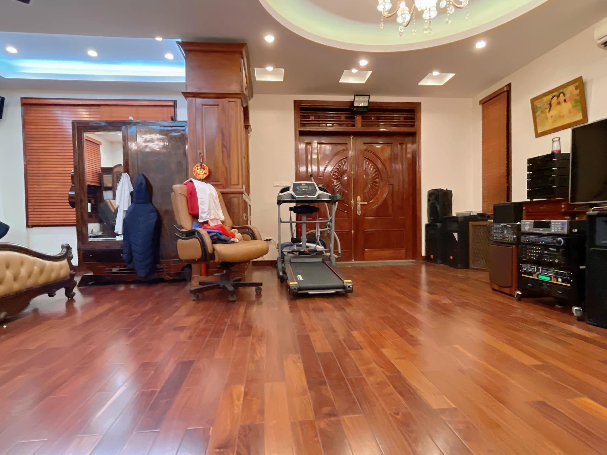 BÁN BIỆT THỰ KIM MÃ 86M 5 TẦNG THANG MÁY MẶT TIỀN 8M 26 TỶ