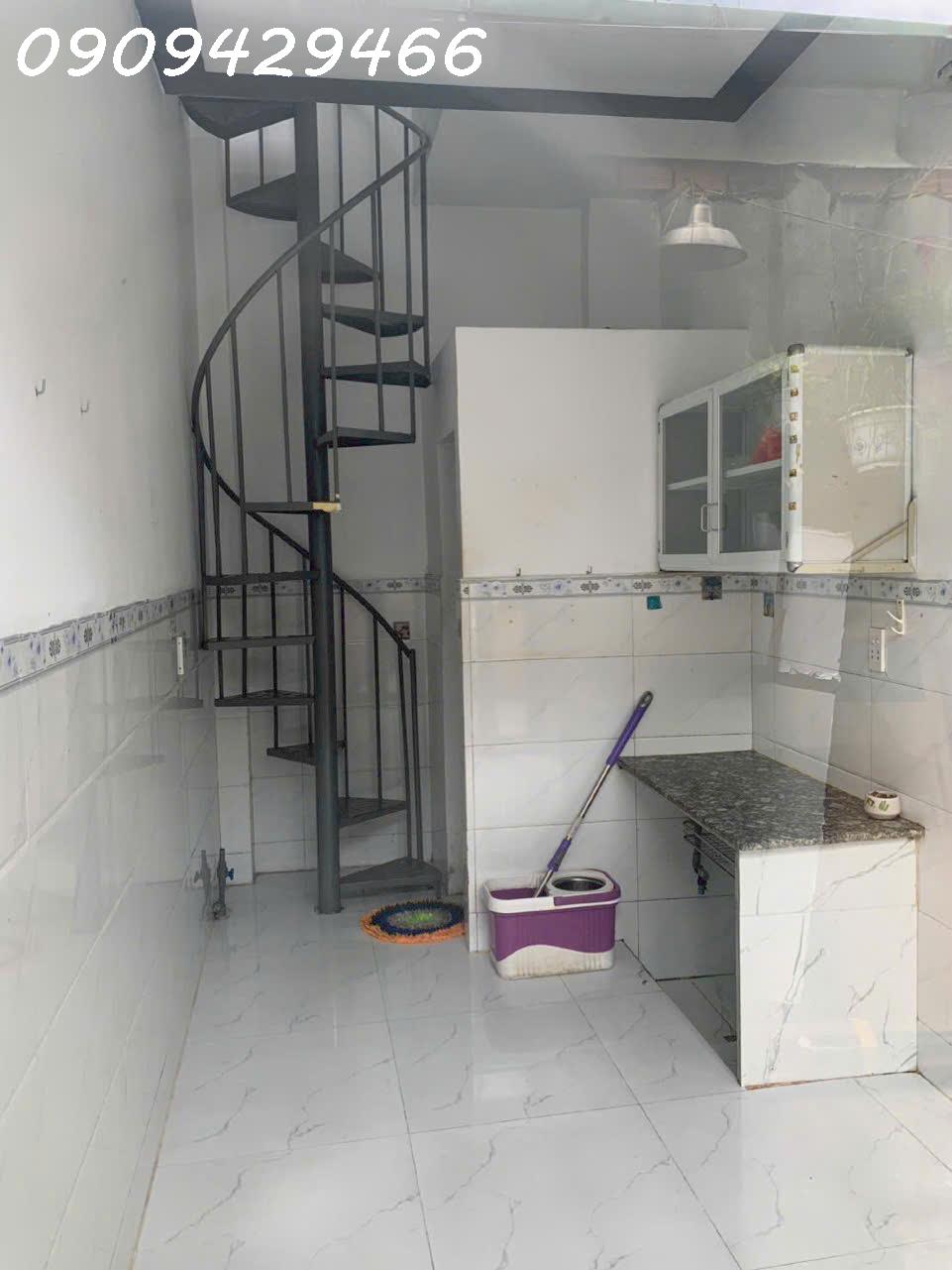1.6 TỶ: CÓ NHÀ QUẬN 7- NGAY KCX TÂN THUẬN – 2TẦNG BÊ TÔNG CỐT THÉP – RA HẺM XE HƠI 10M