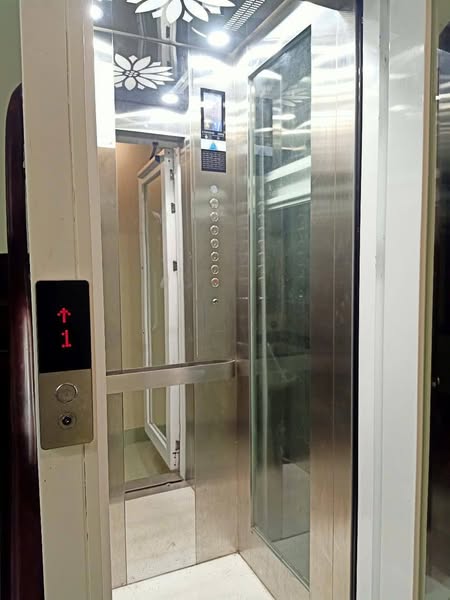 Liền kề Mỹ Đình 55m2 6 tầng thang máy full nội thất giá 18 tỷ