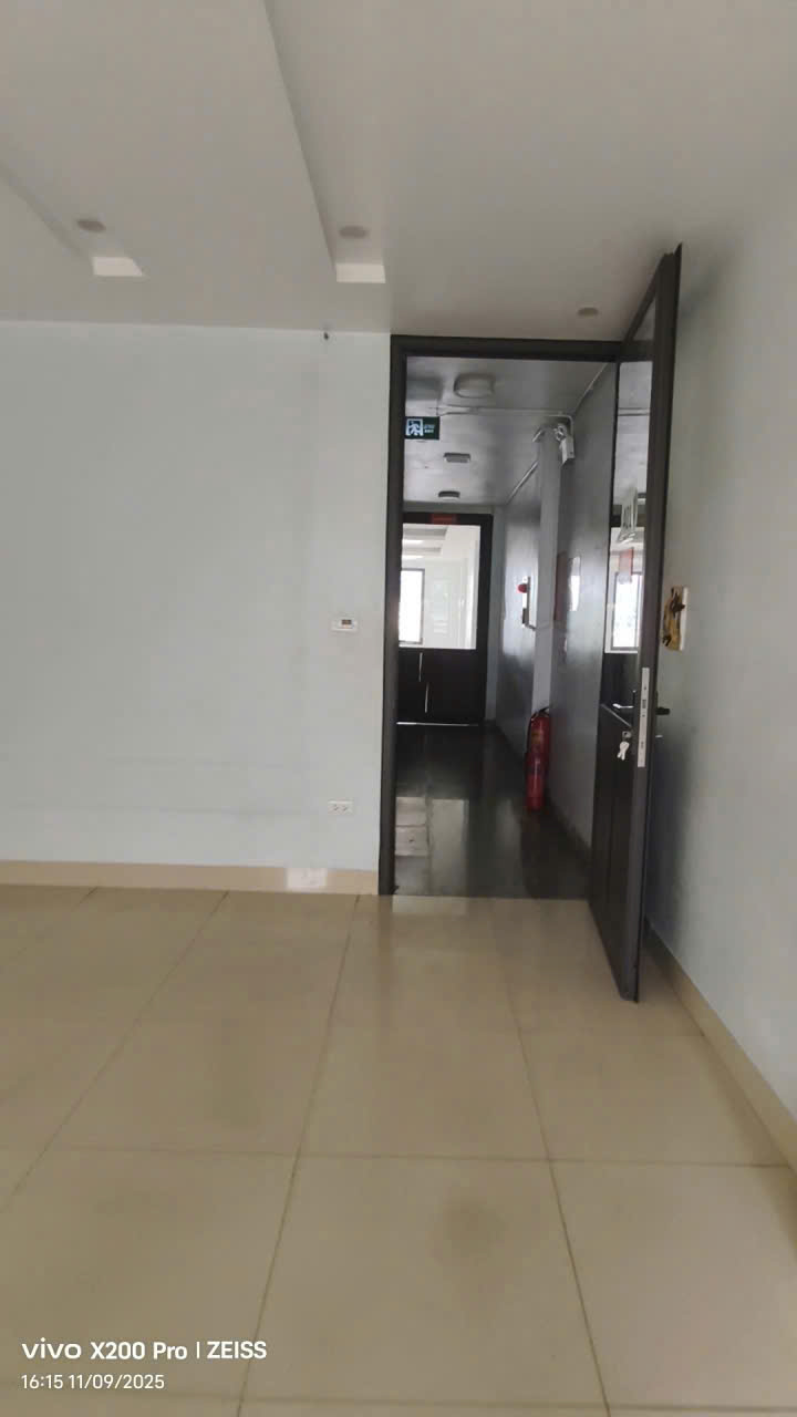 Mặt phố VIP Dương Khuê 100m² 7 tầng nhỉnh 50 tỷ làm văn phòng lý tưởng
