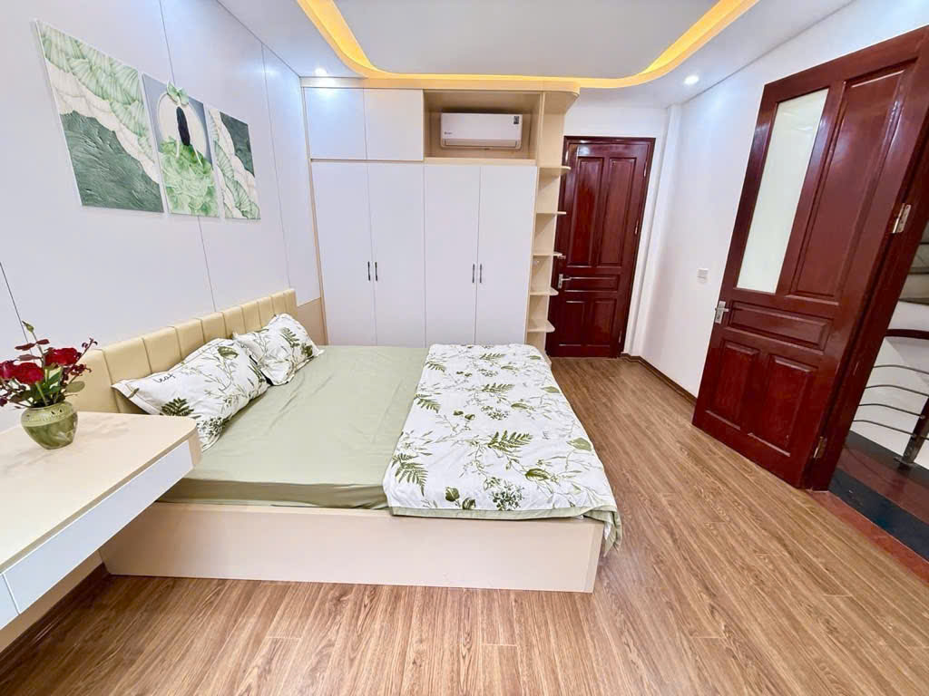 NHÀ ĐẸP – GIÁ TỐT – VỊ TRÍ ĐẮC ĐỊA Tại TRUNG TÂM ĐỐNG ĐA, NGÃ 4 SỞ, HÀ NỘI