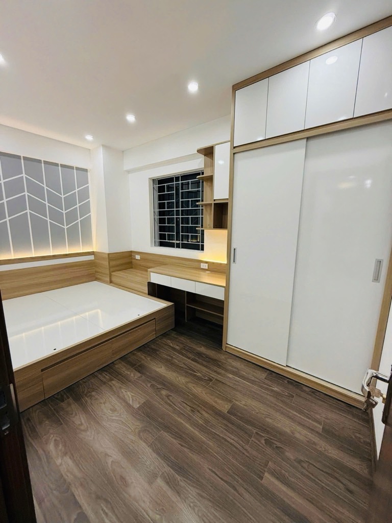 Bán căn hộ chung cư X2 Bắc Linh Đàm 3 ngủ 2 vệ sinh, 75m2, 5.3 tỷ(CTL)