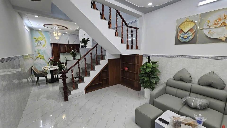 NHÀ 2 TẦNG BTCT MỚI TINH 44M2, HẺM XE HƠI MỘT TRỤC THỚI AN 16. GẦN CHỢ THỚI AN, QUẬN 12.