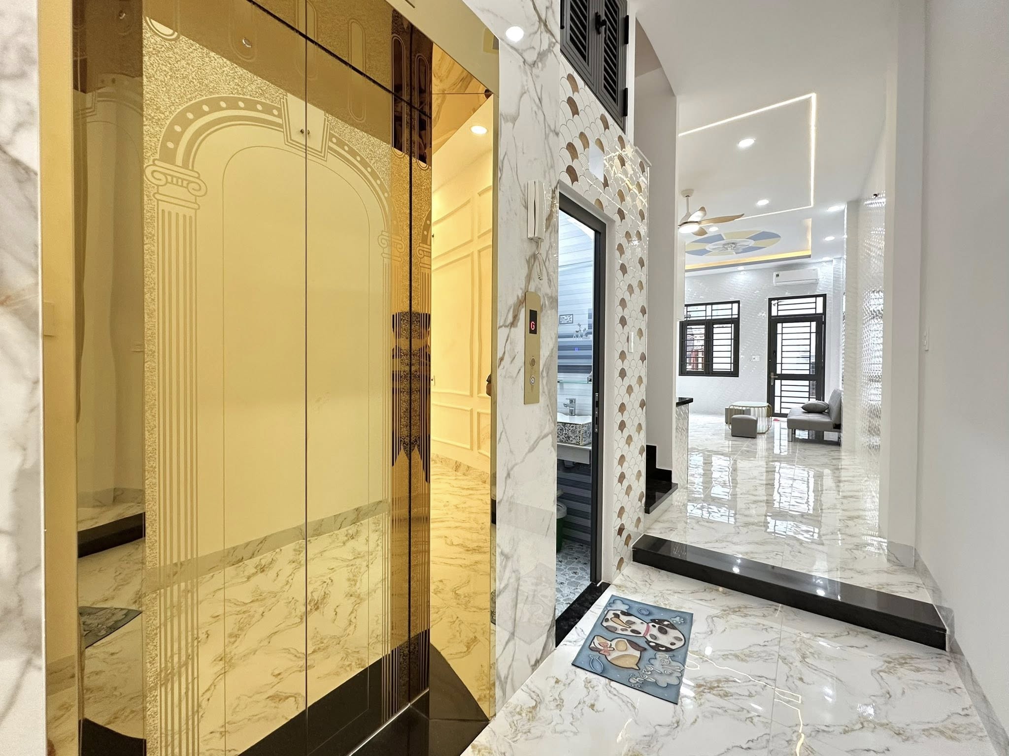 TÒA BUILDING 9T – OTO TRÁNH ĐỖ – GẦN PHỐ – LÔ GÓC – NỞ HẬU – T/ MÁY – DÒNG T.IỀN GẦN 1 TỶ/NĂM