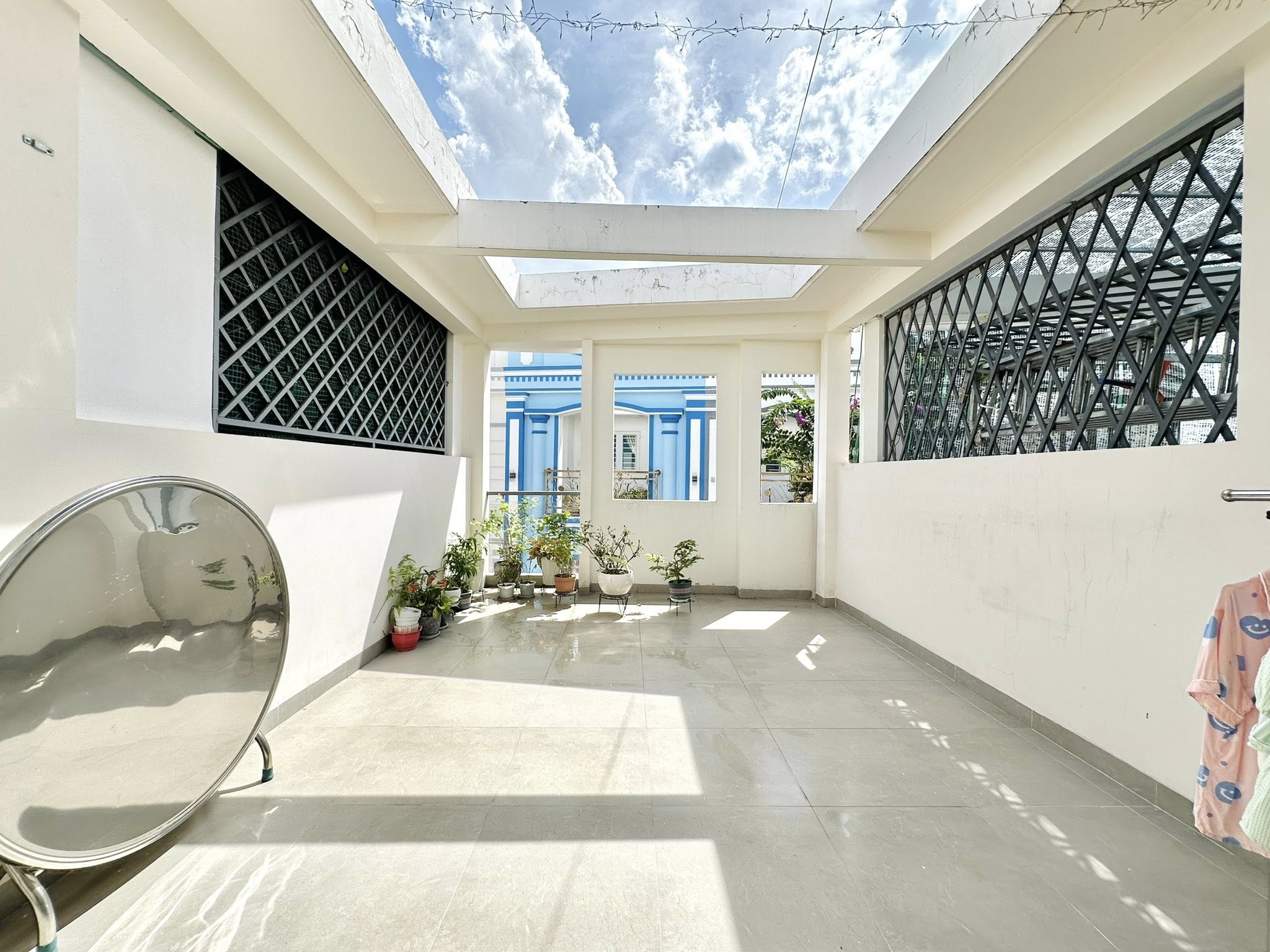 TÒA BUILDING 9T – OTO TRÁNH ĐỖ – GẦN PHỐ – LÔ GÓC – NỞ HẬU – T/ MÁY – DÒNG T.IỀN GẦN 1 TỶ/NĂM