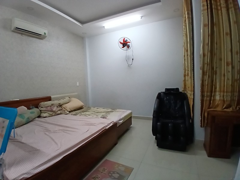 Bán nhà 3 tầng, 3PN Trần Thị Điệu, Phước Long, TP HCM. DT 95m2, SH, giá 7.35 tỷ. LH 0933125879