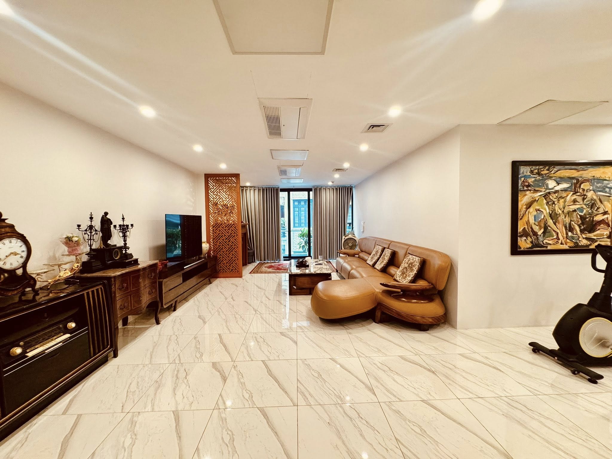 Bán Tòa Building Lạc Long Quân, Tây Hồ 288m/ 8Tầng (2 Thang máy), MT 16m 125 Tỷ