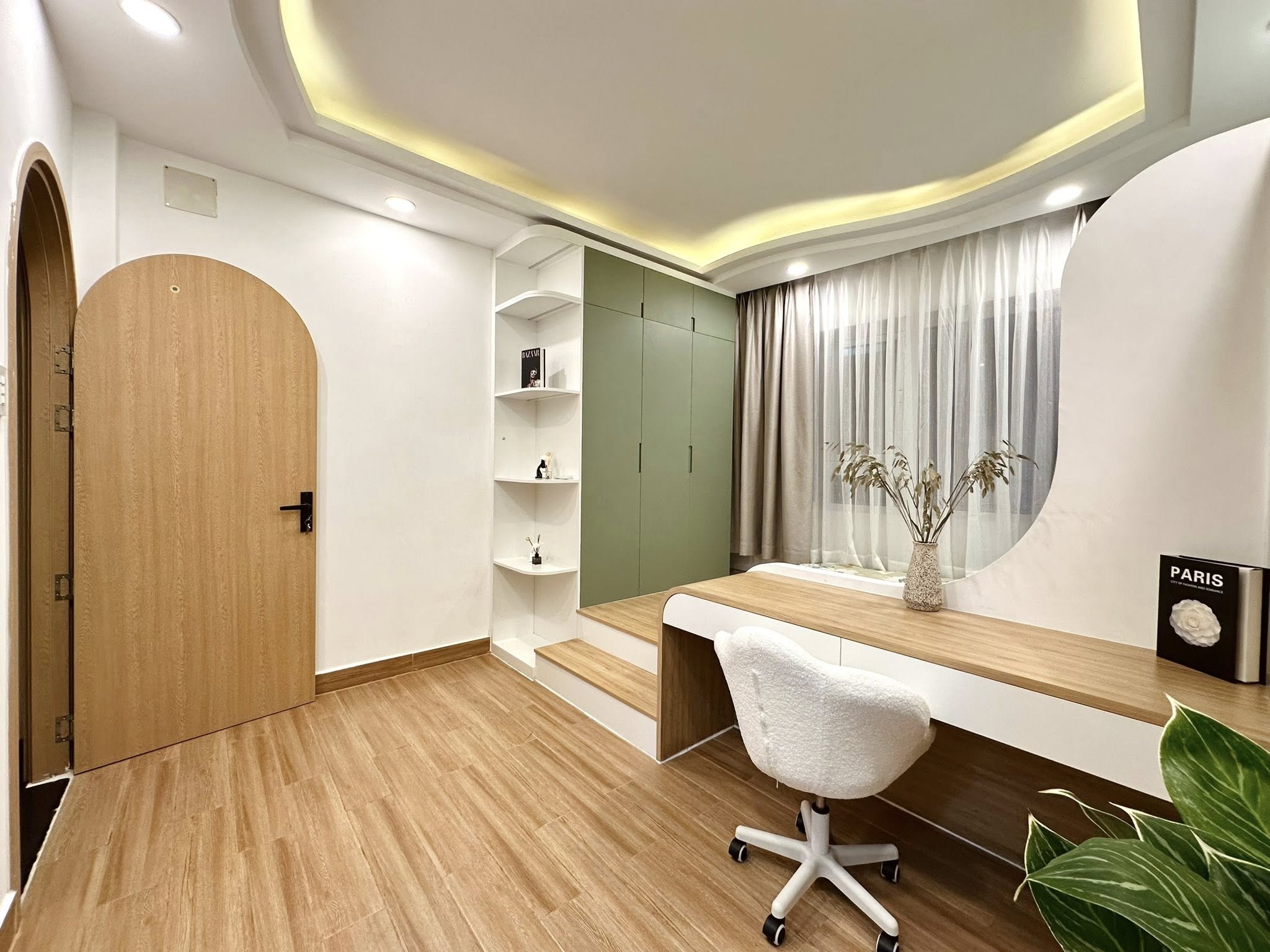 TÒA BUILDING 9T – OTO TRÁNH ĐỖ – GẦN PHỐ – LÔ GÓC – NỞ HẬU – T/ MÁY – DÒNG T.IỀN GẦN 1 TỶ/NĂM