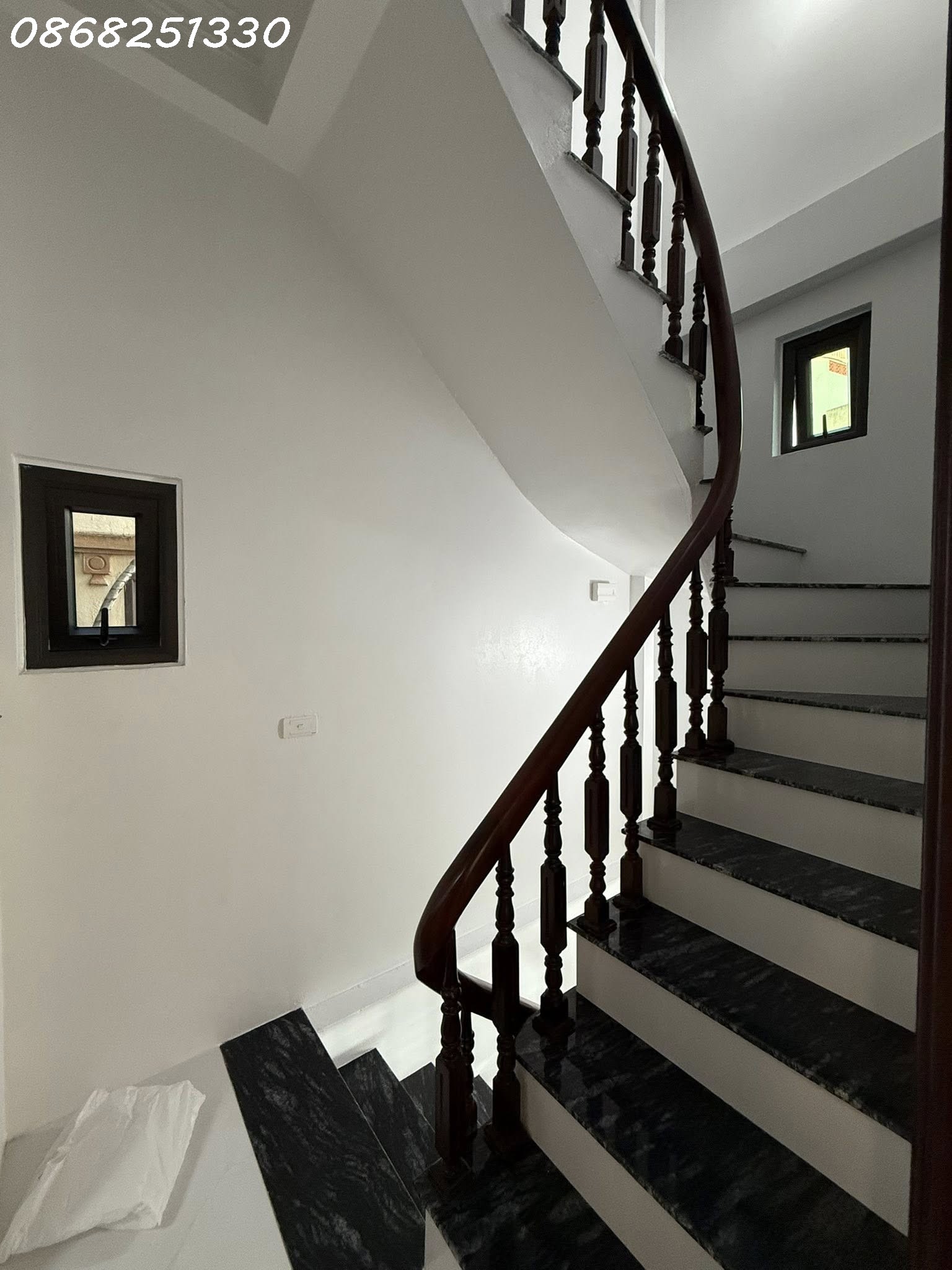 NHÀ KIM NGƯU – LÔ GÓC 3 THOÁNG – GẦN Ô TÔ – FULL NỘI THẤT