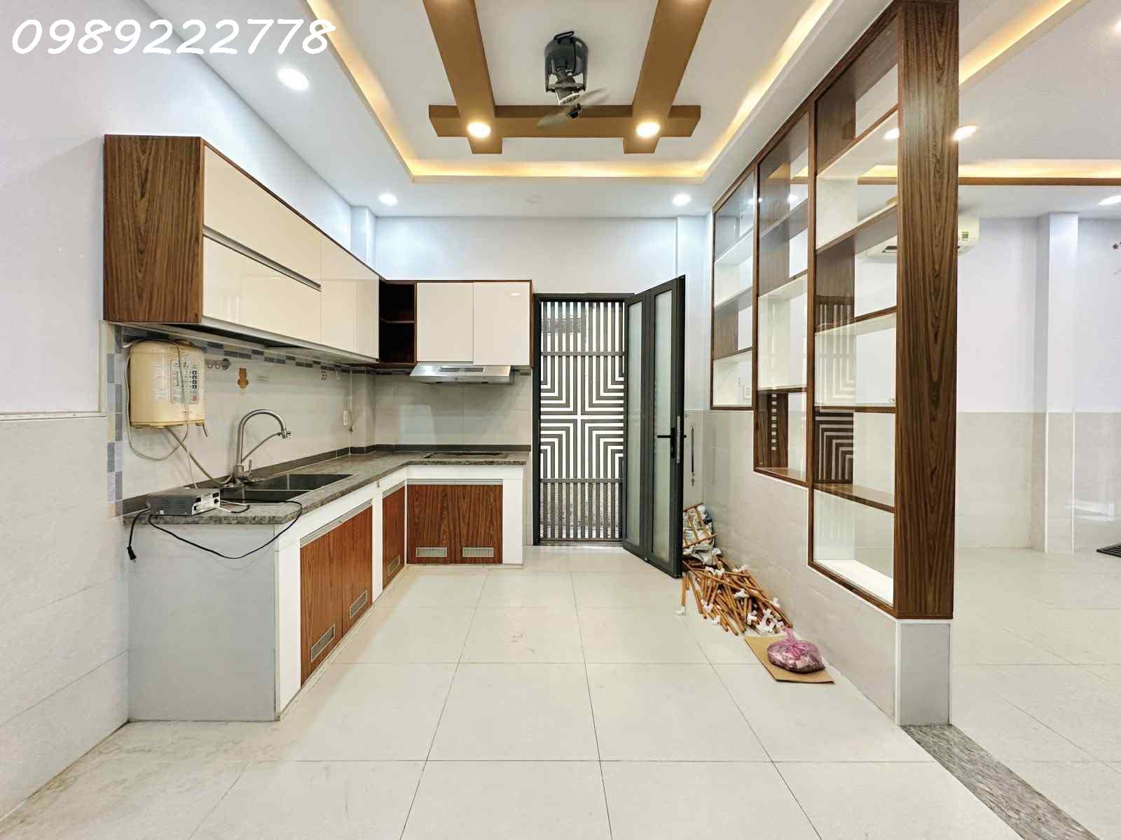 BÁN NHÀ NGAY CMT8 , P11 QUẬN 3 – ĐẸP 51M2 (4.3×8.1 nở hậu 7.4) – 2 TẦNG, 3 PN, 1 PHÒNG LÀM VIỆC – 50 MÉT RA MẶT TIỀN. MT 51
