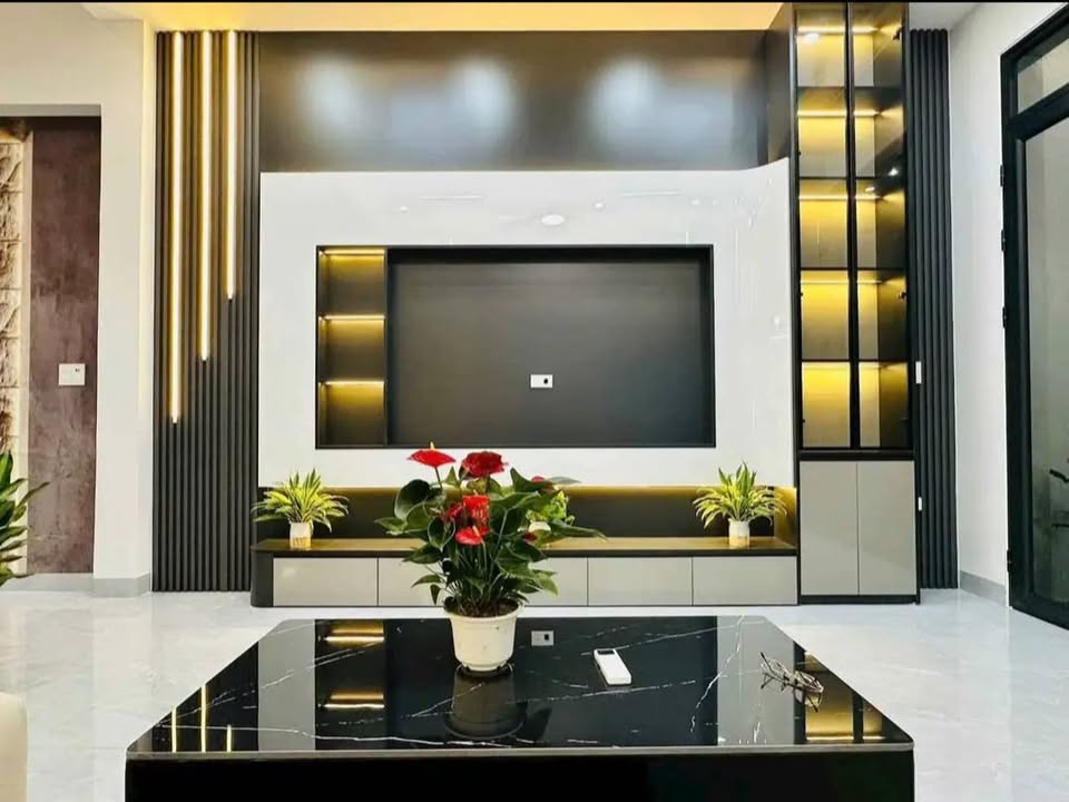 HƠN 7 TỶ – 40M – BÁN NHÀ DÂN XÂY NGỌC THỤY, LONG BIÊN, Ô TÔ ĐỖ CỬA, GẦN VIỆT PHÁP, KHAI SƠN