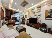Bán liền kề Dịch Vọng, Cầu Giấy, 50m2, 5 tầng, ô tô đỗ cửa, nhà đẹp, giá tốt