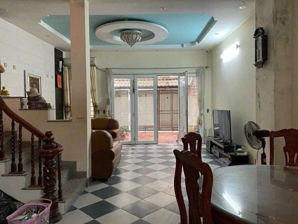 Bán nhà Ngọc Hà – Ô tô vào nhà – 100m² giá chỉ 200tr/m², hiếm có