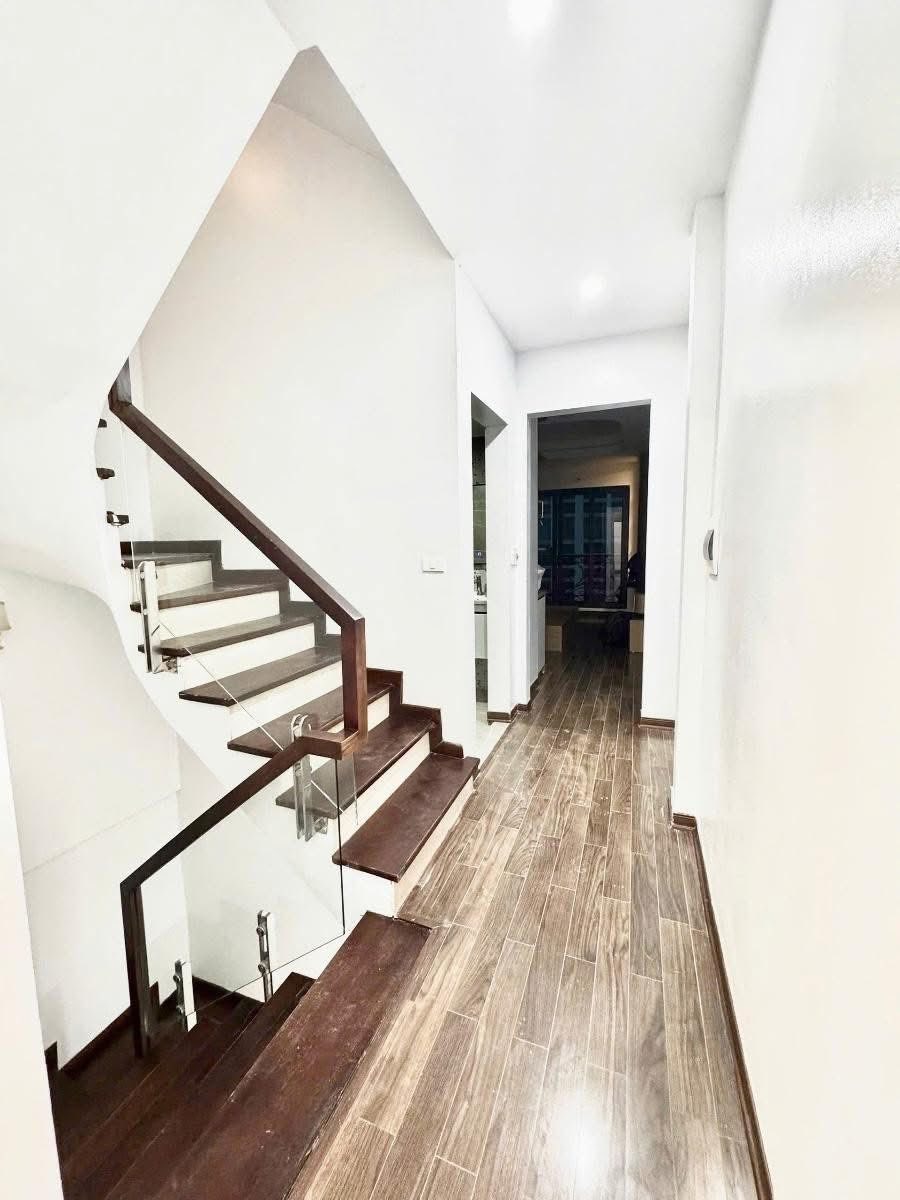 Siêu Hiếm-Nhà Mặt ngõ 79 Cầu Giấy 46/50m, 6 Tầng chỉ 15.8 Tỷ, K.doanh sầm uất